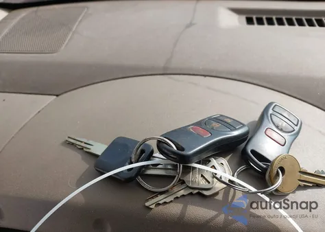 2007 Nissan Frontier Crew Cab Le/Se/Off Road из США, поврежденный, VIN 1N6AD09WX7C449661